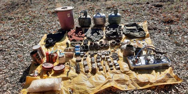 Terör örgütü PKK'nın biri 11 odalı 8 sığınağı imha edildi!