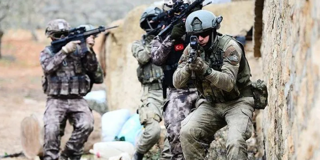 Terör örgütü PKK'ya ağır darbe! 1'i kırmızı, 3'ü turuncu 5 terörist etkisiz