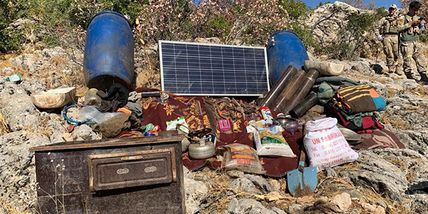 Terör örgütü PKK'ya ait yaşam malzemeleri ele geçirildi
