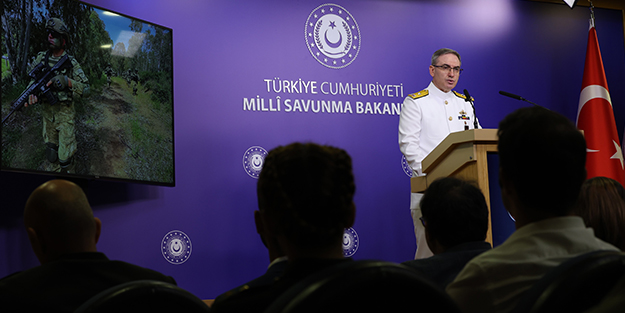 Terör örgütü PKK'ya darbe! 1'i kırmızı listeden 94 terörist sarı torbada