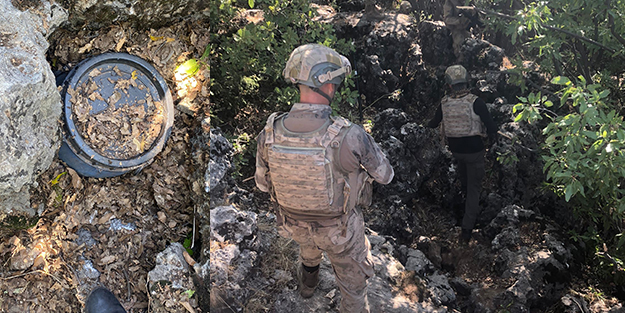 Terör örgütü PKK'ya operasyon! Toprağa gömülü halde bulundu