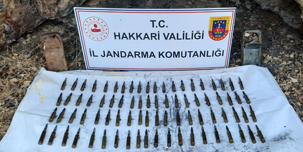 Terör örgütü PKK'ya operasyonda ele geçirilenler şoke etti!