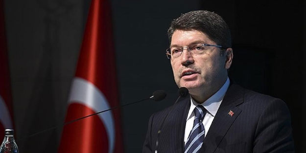 Terör örgütü yandaşları Mersin'de ortaya çıktı! Bakan Tunç 9 kişinin gözaltına alındığını açıkladı