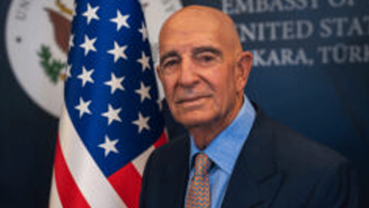 Barrack, anlaşamadığı diplomatları sepetledi