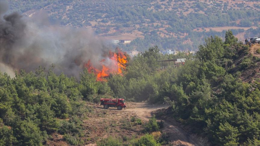 Terör örgütü YPG/PKK, Hatay'daki orman yangınını propaganda çalışmasına dönüştürdü