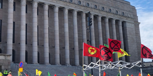 Terör örgütü YPG/PKK yandaşları Finlandiya ve İsveç'te gösteri düzenledi