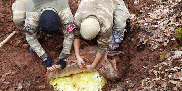 Terör örgütüne bir darbe daha… Mehmetçik toprak altında buldu!