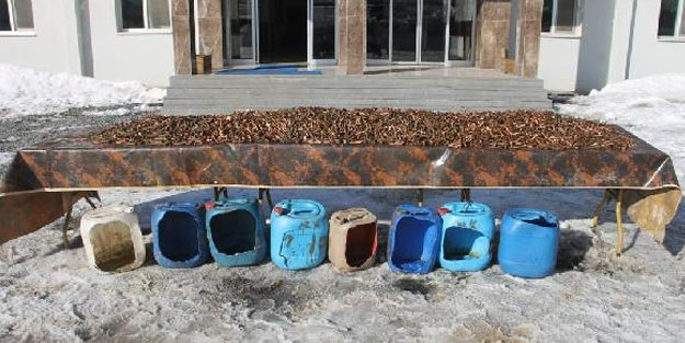 Terör örgütüne büyük darbe! PKK sığınağında 22 bin 100 mermi ele geçirildi