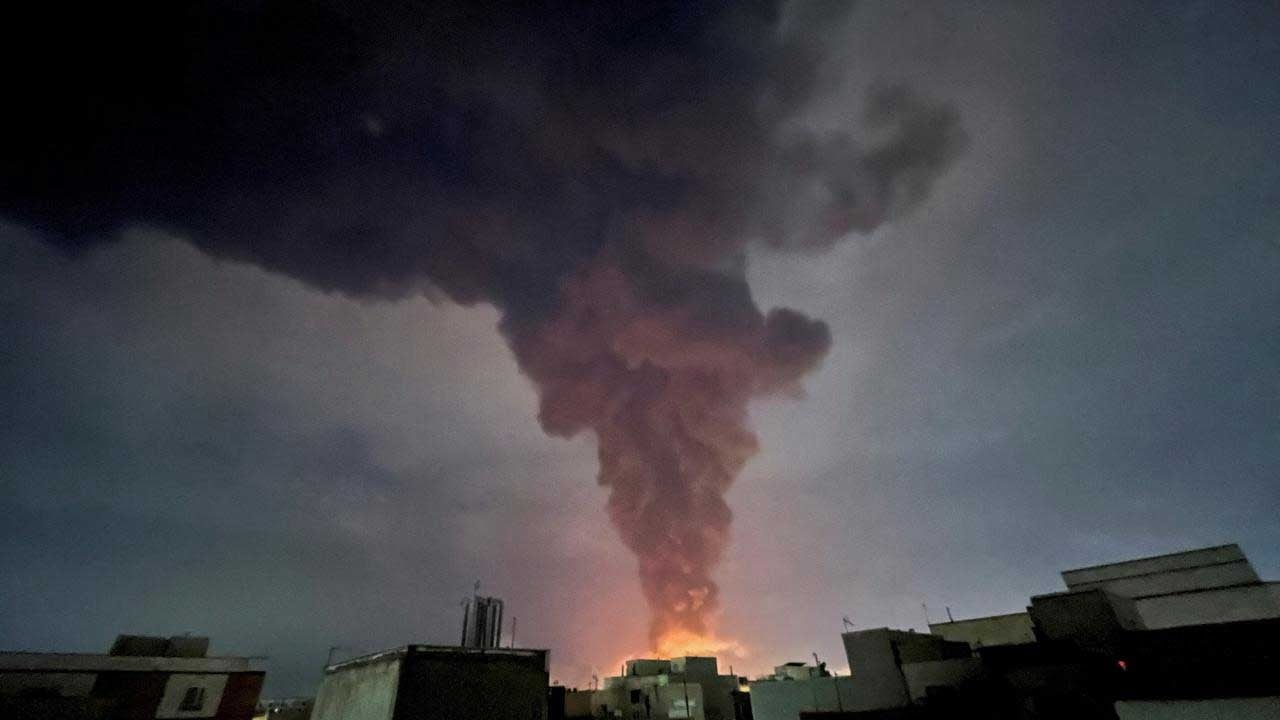 Terör saldırıları devam ediyor! Tahran'da patlama sesleri duyuldu