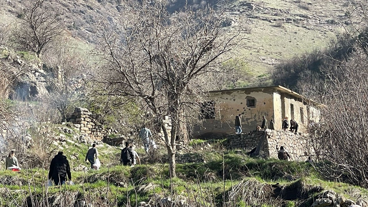 Terör sebebiyle boşaltılmıştı! Seneler sonra o köyde bayram kutlandı