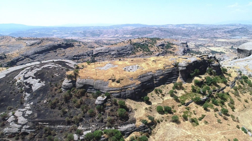 Terörden arındırılan Kefrun Kalesi dağcı ve yamaç paraşütçülerini bekliyor 