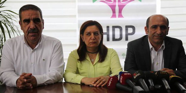 Terörden gözaltına alınmıştı! Ahmet Türk müdür olarak atadı