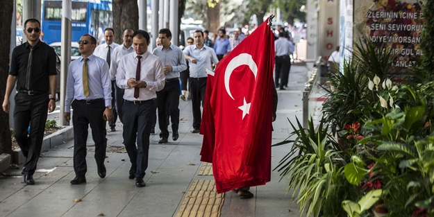 Teröre tepki yürüyüşüne 2 kurum katılmadı