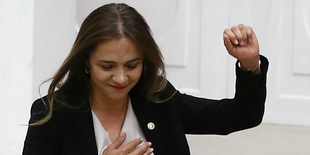 Terörist cenazesinde ağlamıştı... Yeni dönemde de vekil olacak