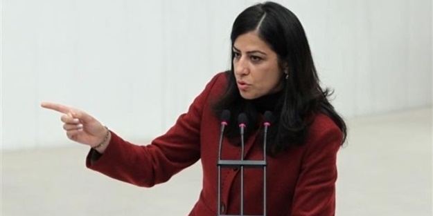 Terörist cenazesine katılan HDP'liye şok!
