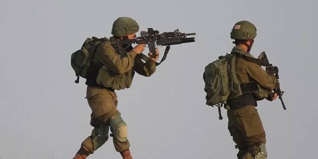 Terörist İsrail askerleri, bir Filistinliyi daha katletti