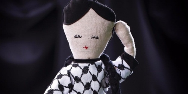 Terörist İsrail askerleri oyuncak fabrikasını bastı