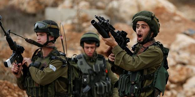 Terörist İsrail askerleri ve işgalci yerleşimcilerden Filistinli aileye saldırı! Yaralılar var