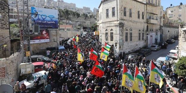 Terörist İsrail askerlerinden Filistinlilere alçak saldırı! Yüzlerce yaralı var
