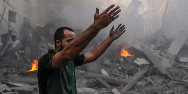 Terörist İsrail, Gazze'yi enkaza çevirdi