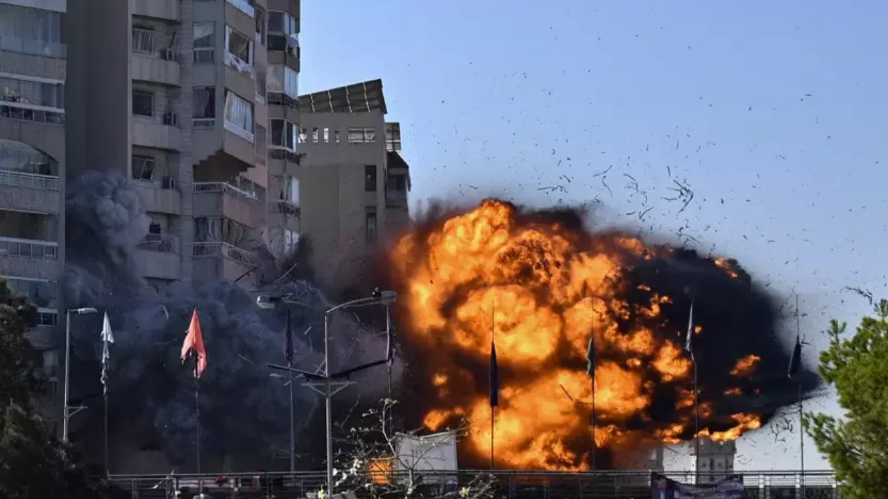 Terörist İsrail kudurdu! Bu kez yasaklı silahla vurdu
