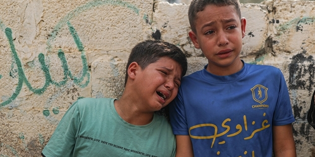 Terörist İsrail, sivillerin sığındığı okulu vurdu!