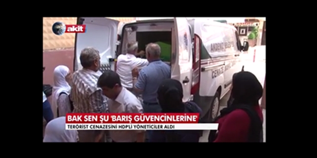 Terörist leşini kalleşler aldı - VIDEO