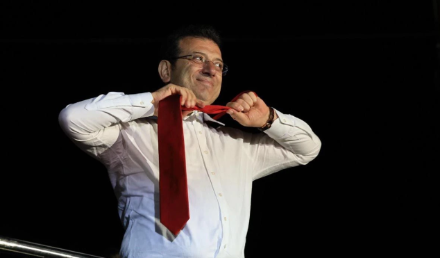 Teröristbaşı bile "ifade hürriyeti var" diyor, Ekrem gibiler ise ...