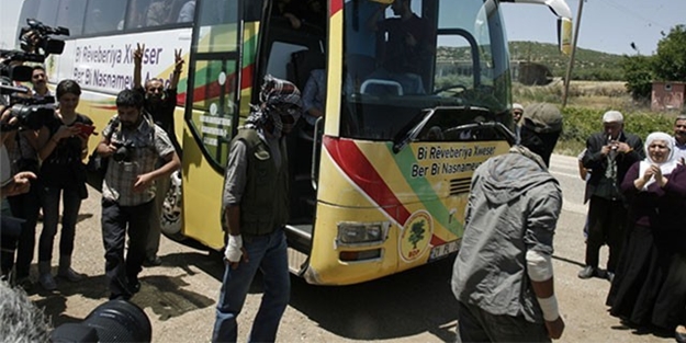 Teröristler BDP aracının önünü kesti