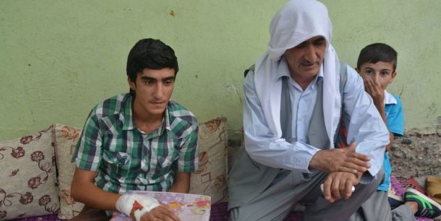 Teröristler camiye giden vatandaşları vurdu!