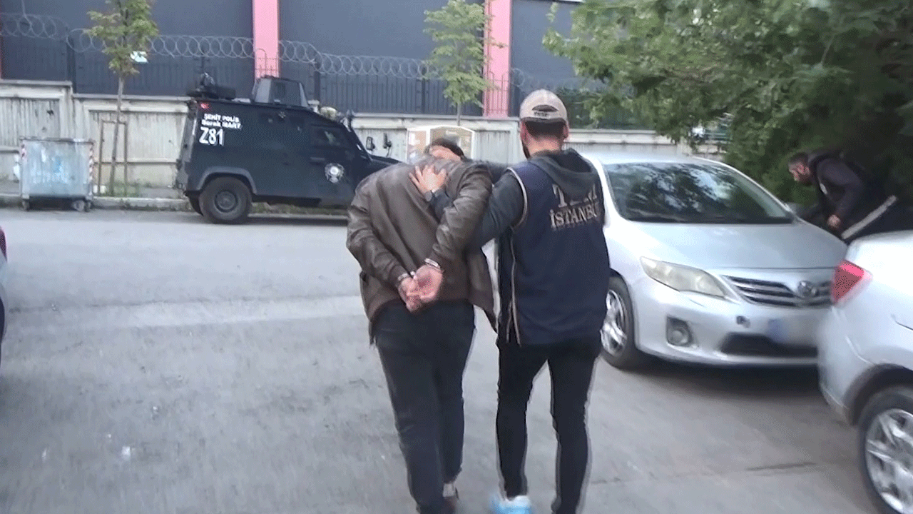 Teröristler evlerinden alındı!