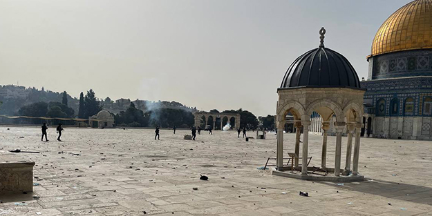 Teröristler, nöbet tutan Filistinlilere saldırdı!