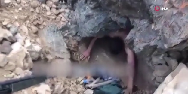 Teröristlerden biri öldürüldü! Biri saklandığı delikten böyle çıkarıldı