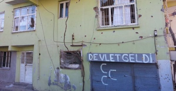 Teröristlerden temizlenen Silvan: Devlet geldi