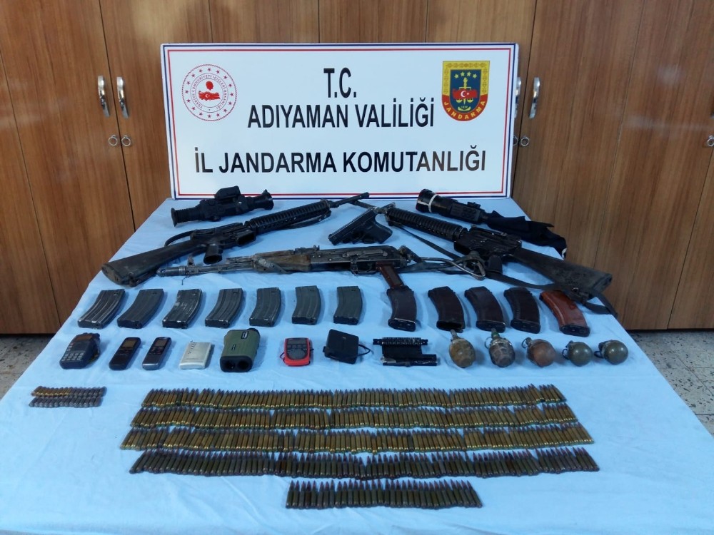 Teröristlere ait çok sayıda mühimmat ele geçirildi 