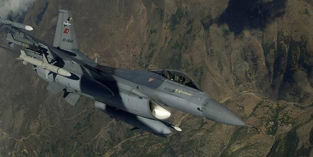 Teröristlere bir darbe daha! Üstlerine bomba yağdı: 2 terörist ex