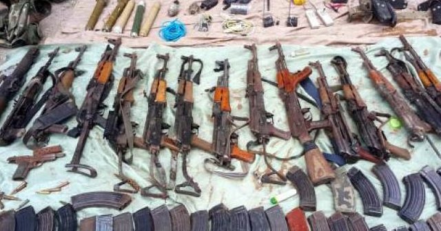 Teröristlerin silah ve mühimmatları ele geçirildi