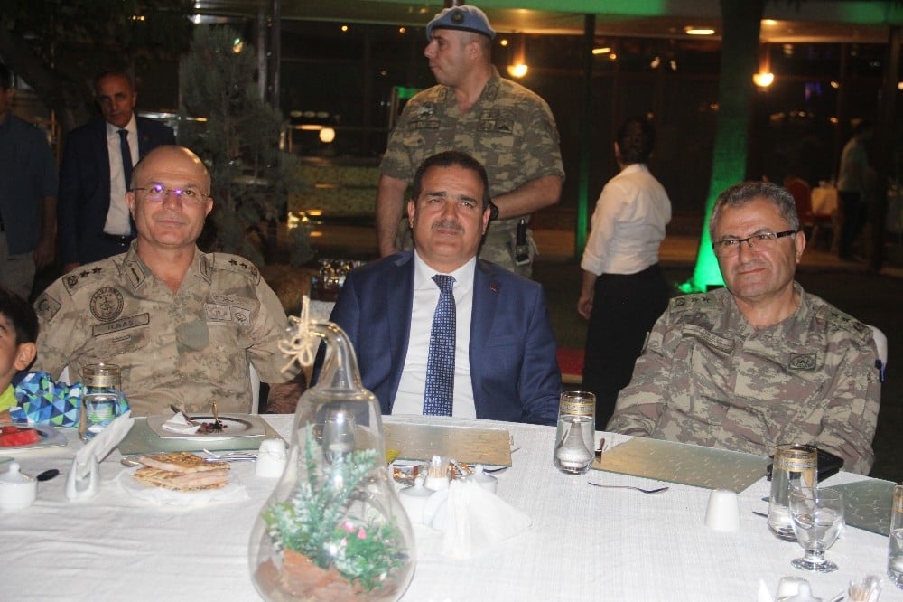 Terörü bölgeden temizleyen Tokel paşaya veda yemeği 