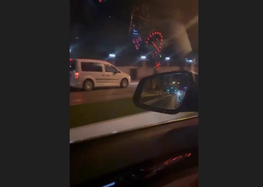 Ters şeride girerek ilerledi! Trafik magandası böyle görüntülendi