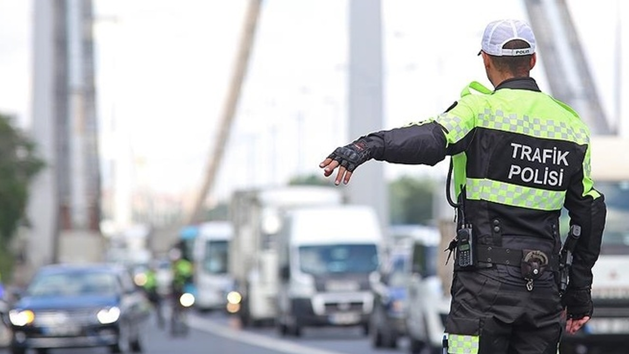 Ters şeritten giden sürücüye 9 bin lira ceza