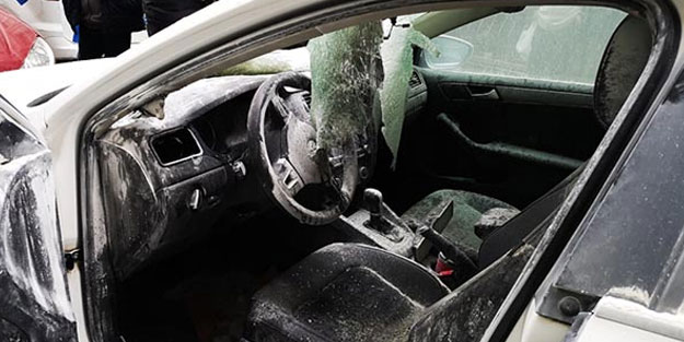 Ters yönde duruyor diye otomobili yaktı