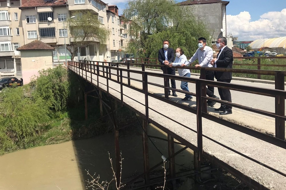 Tersakan Irmağı temizleniyor 