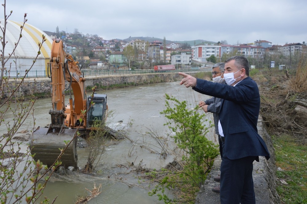 Tersakan’da temizlik çalışması 