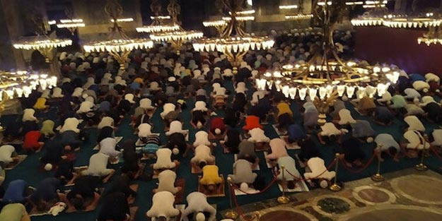 Terviye günü namazı nasıl kılınır? Terviye günü zikirleri