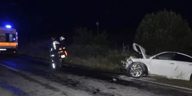 Tesadüfen geçtiği olay yerinde kazazedenin hayatını kurtardı