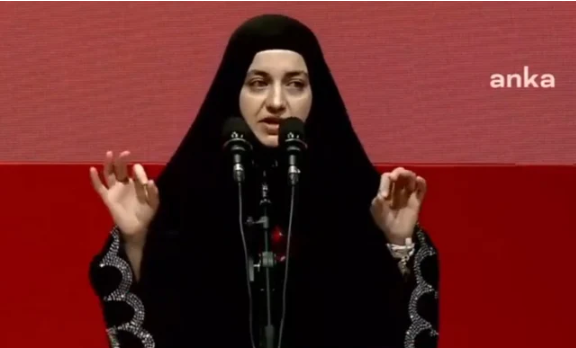 Tesettür CHP'lilere yaramadı, idrakleri kapandı! Atatürk'e alenen "ateist" dendi CHP'liler alkışladı!