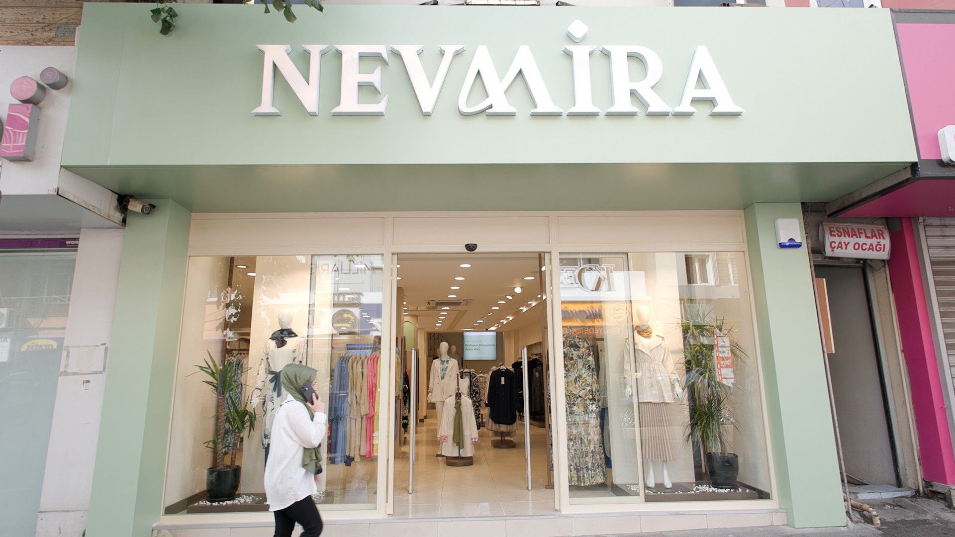 Tesettür Modasının Yeni Parlayan Yıldızı Nevmira Gebze'de Açıldı!
