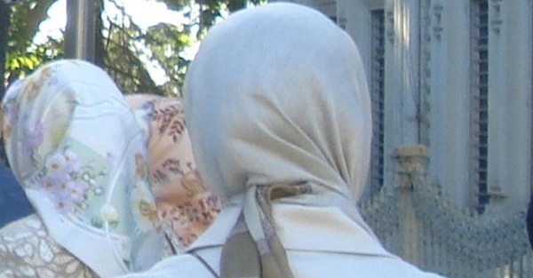Tesettürlü bayanlarda asla olmaması gereken 9 şey