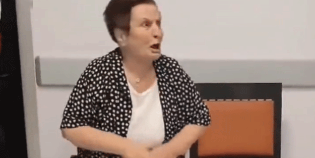 Tesettürlüleri hedef alan yobaz salyalarını hastaneye akıttı