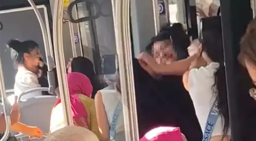 Tesettürlüye saldıran laikçi yobaza soruşturma! Gözaltına alındı